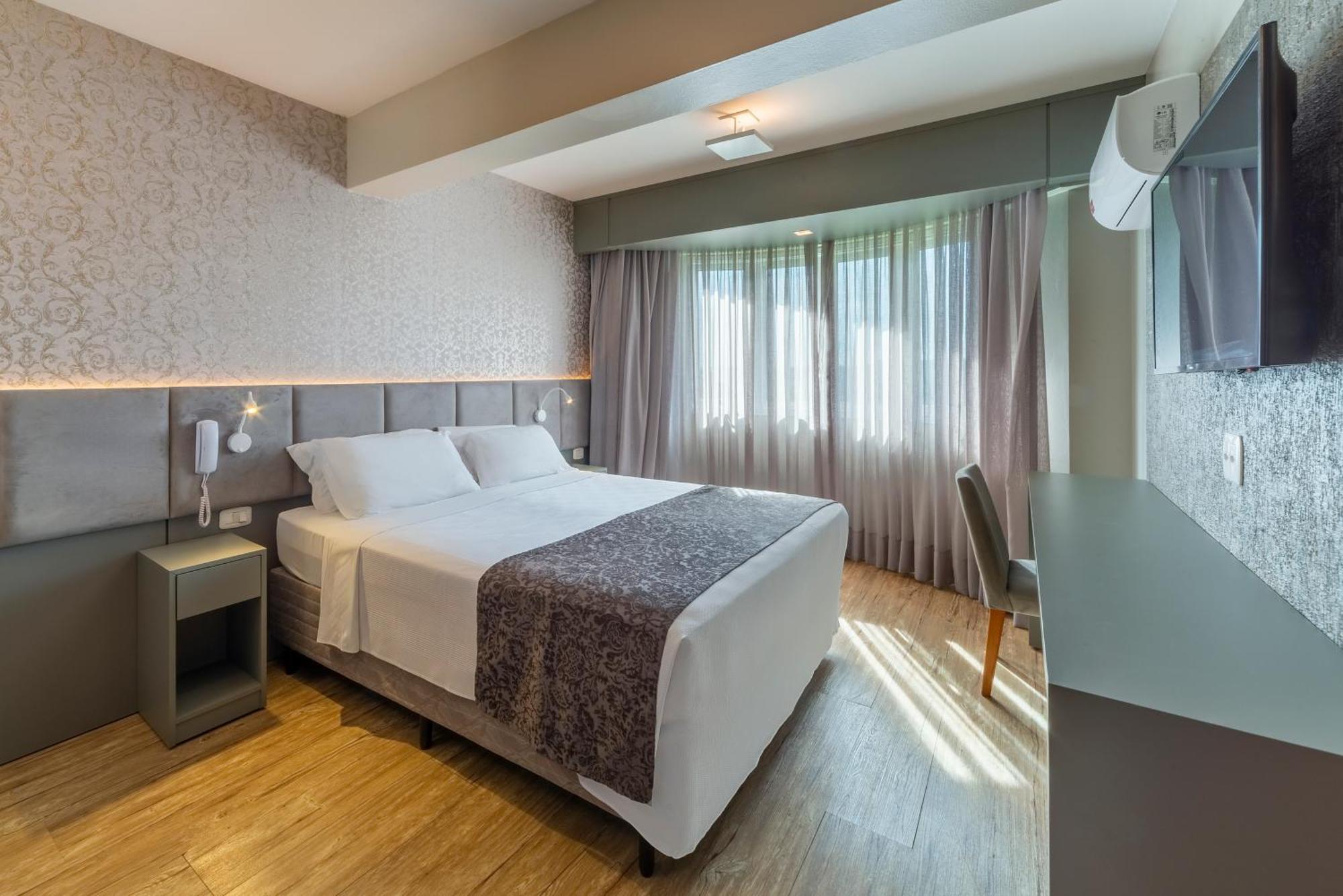 Hotel Laghetto Siena Грамаду Экстерьер фото