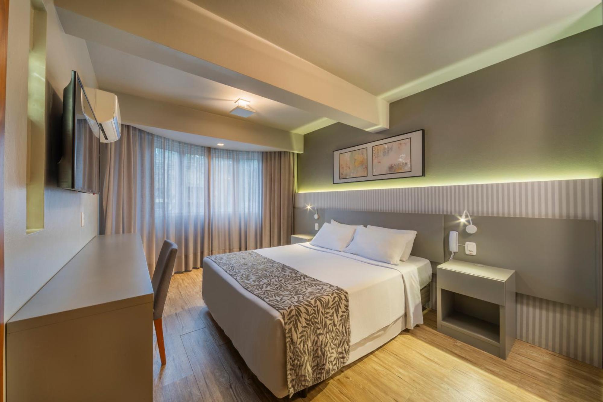 Hotel Laghetto Siena Грамаду Экстерьер фото